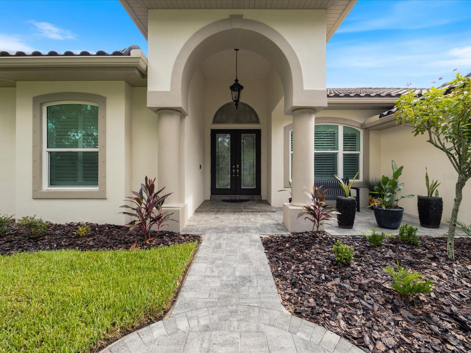 4987 CROSS POINTE DRIVE