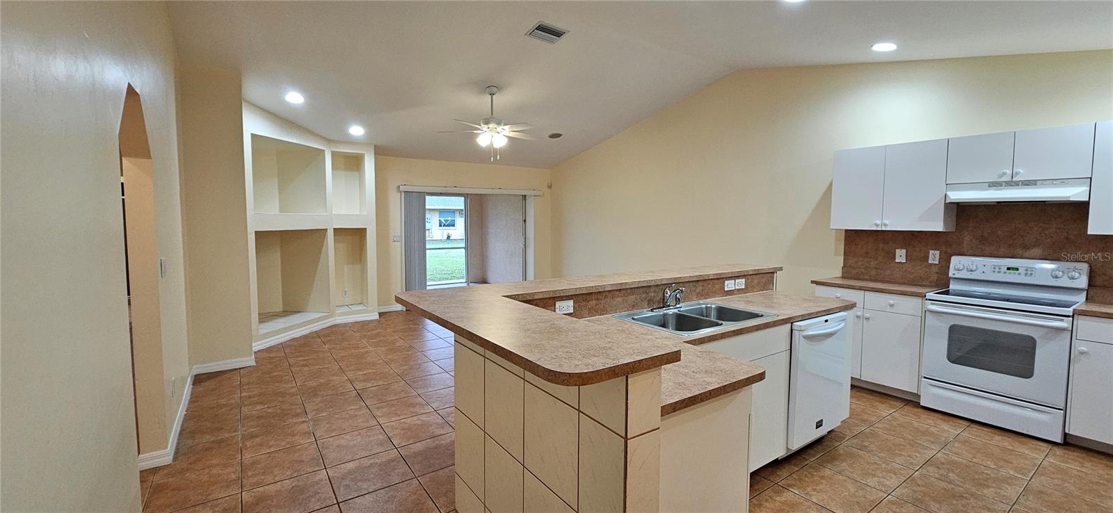 CAPE CORAL - Residential Lease