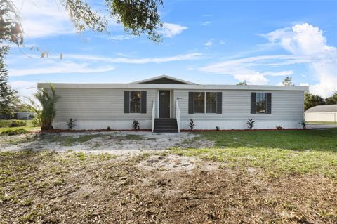 A home in WINTER HAVEN