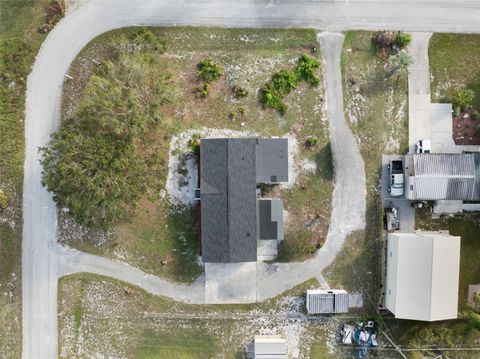 A home in WINTER HAVEN