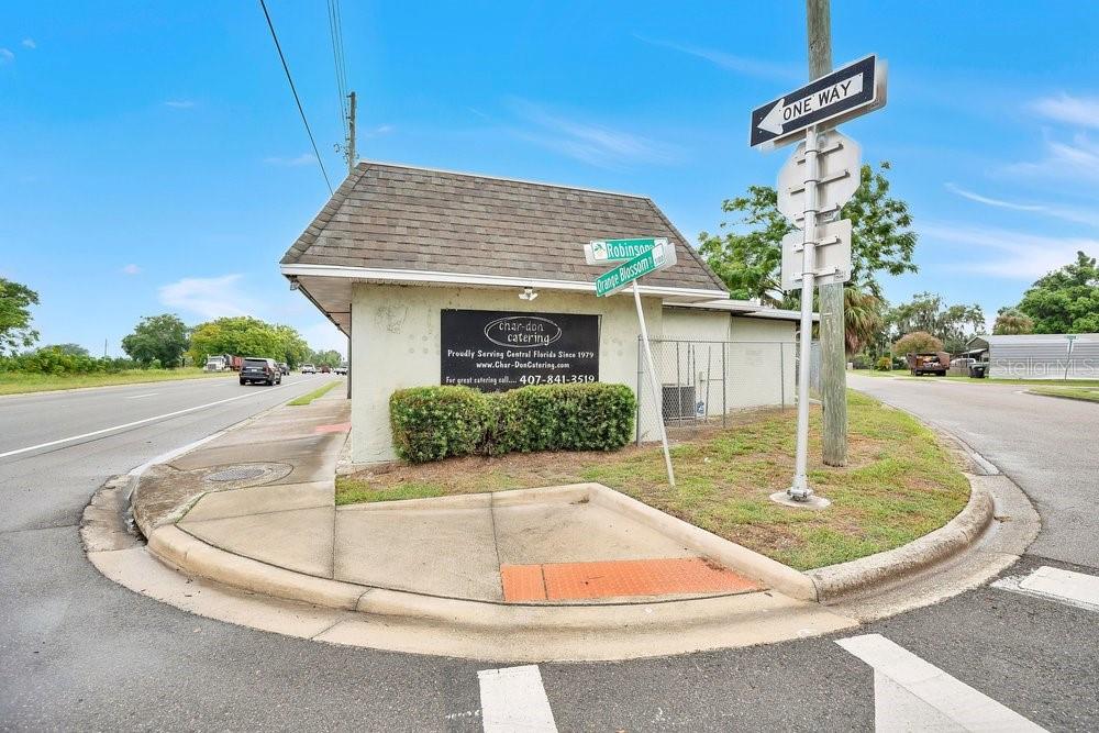 3101 N ORANGE BLOSSOM TRAIL