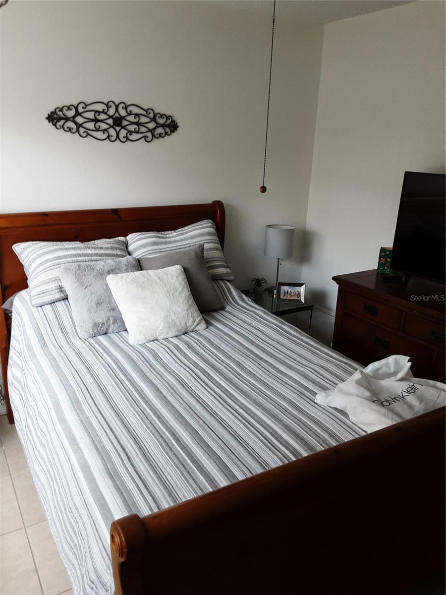 BEACON LAKES CONDO 05 - Residential