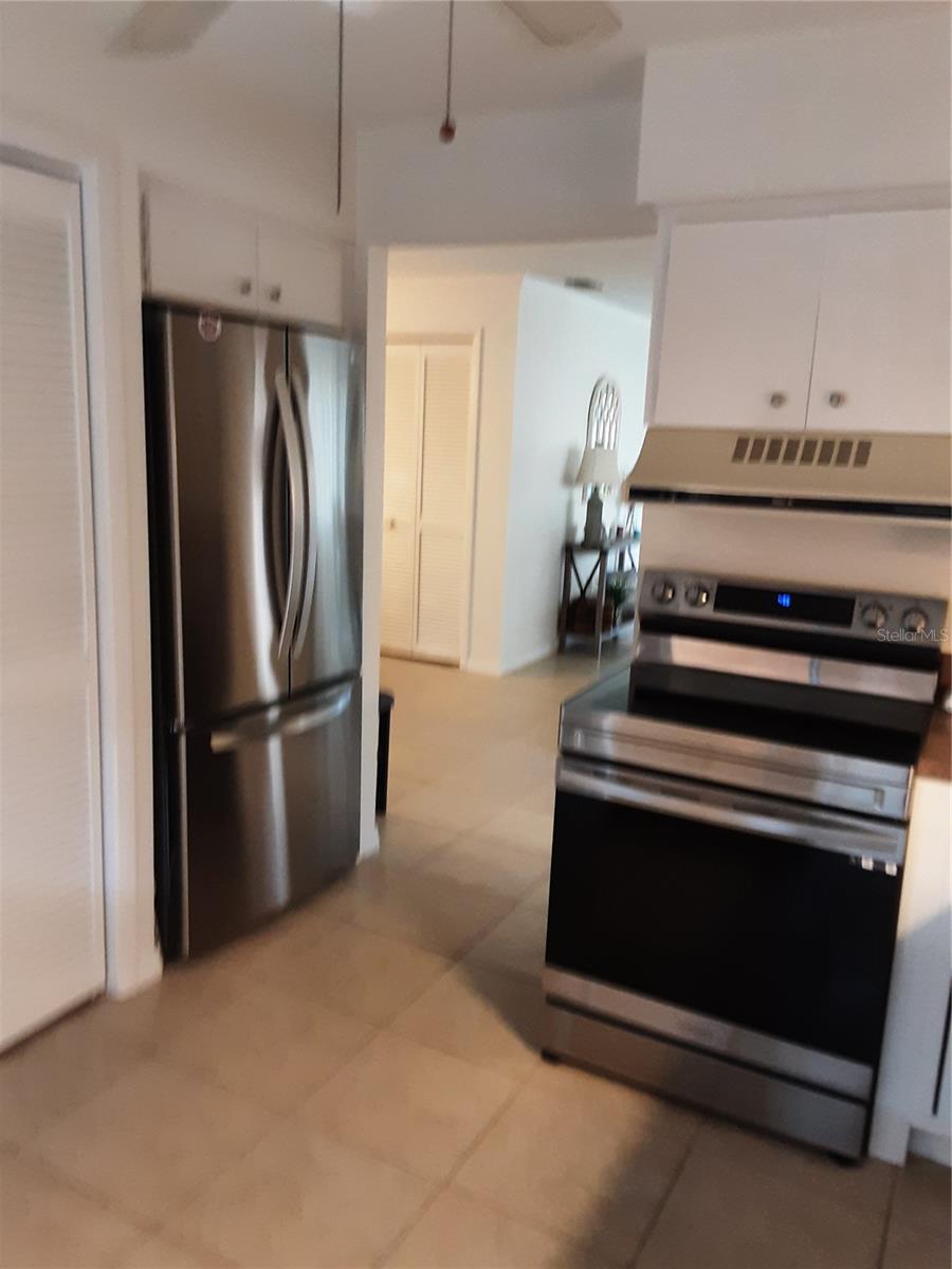 BEACON LAKES CONDO 05 - Residential