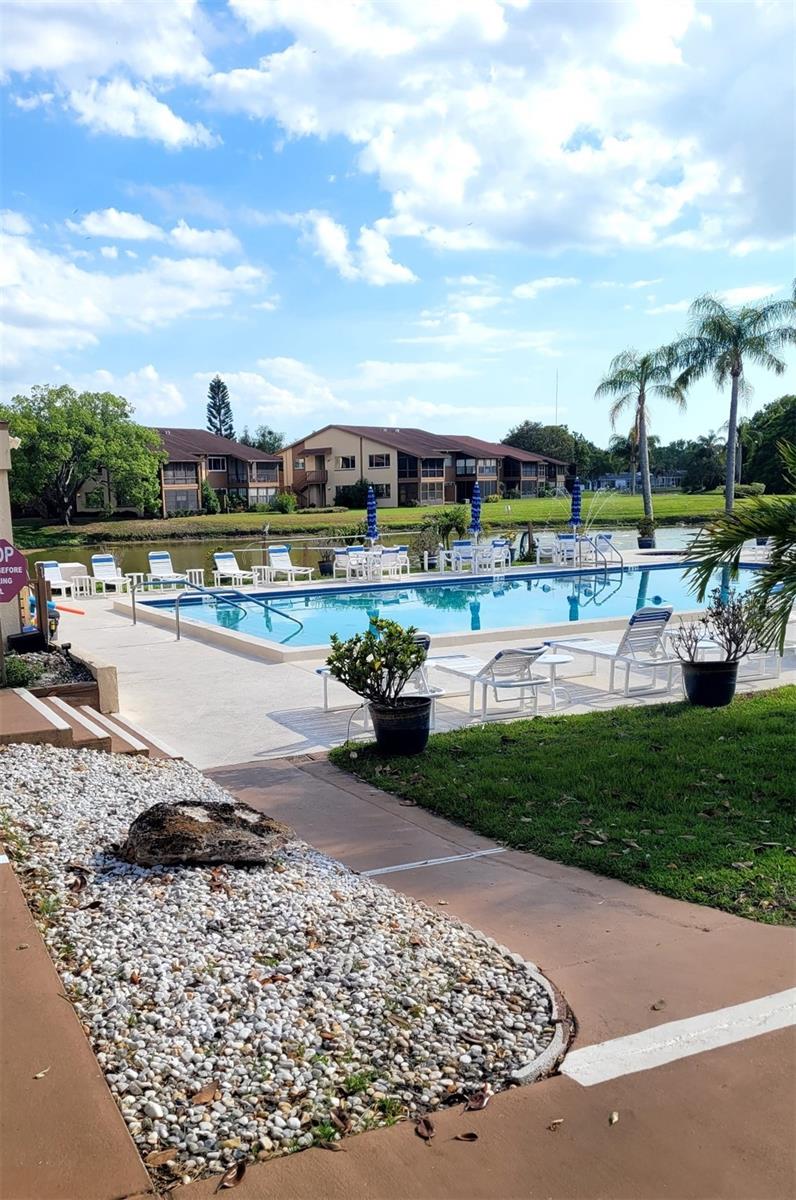 BEACON LAKES CONDO 05 - Residential