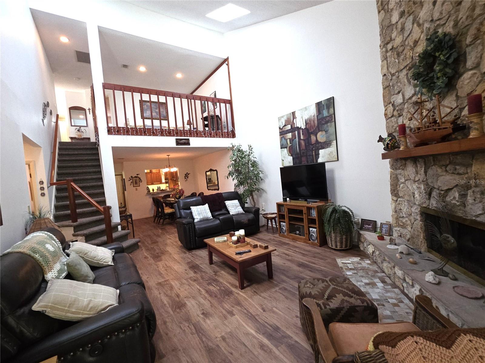 LEESBURG PALM HARBOR SUB - Residential Lease