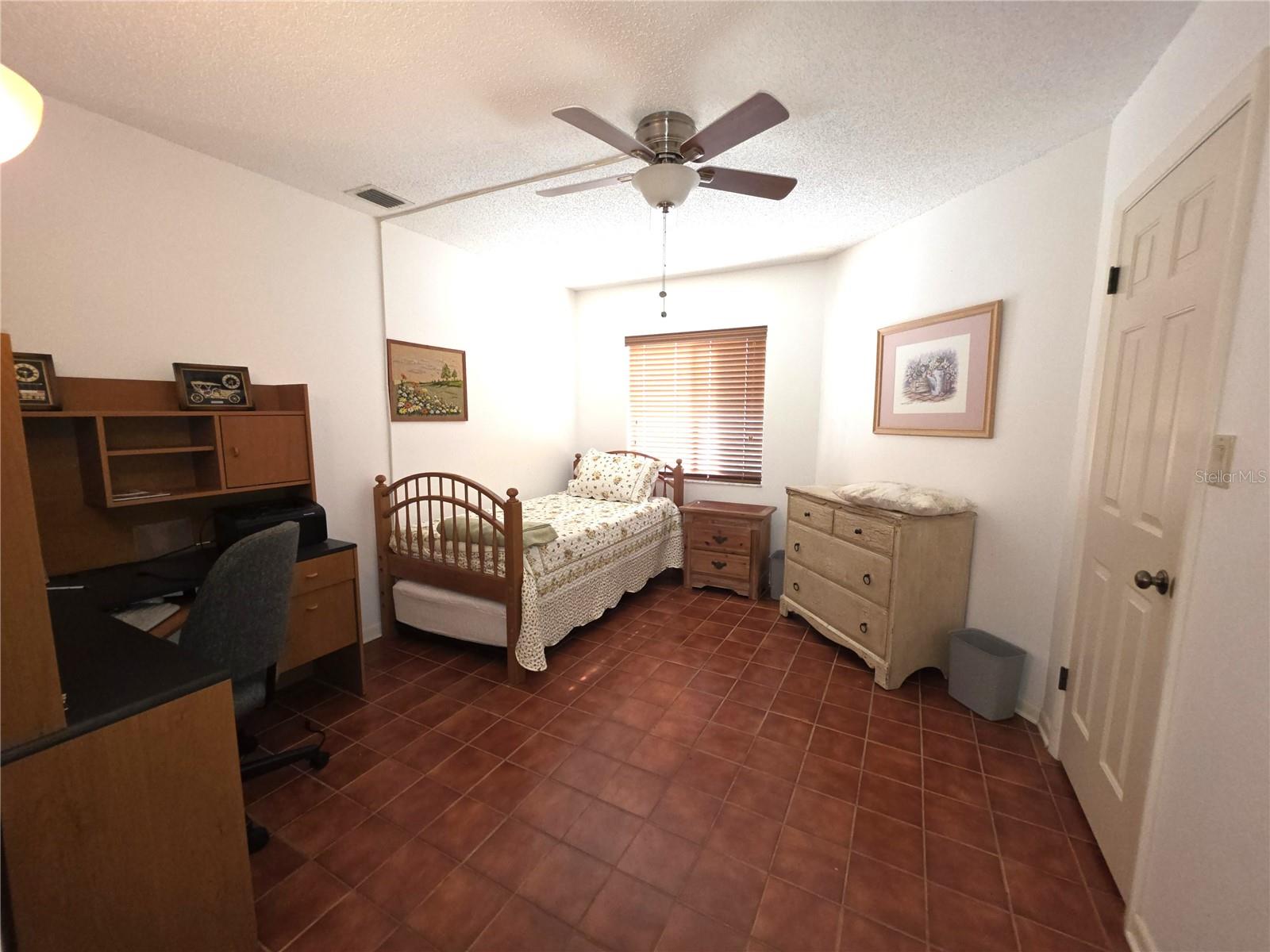 LEESBURG PALM HARBOR SUB - Residential Lease