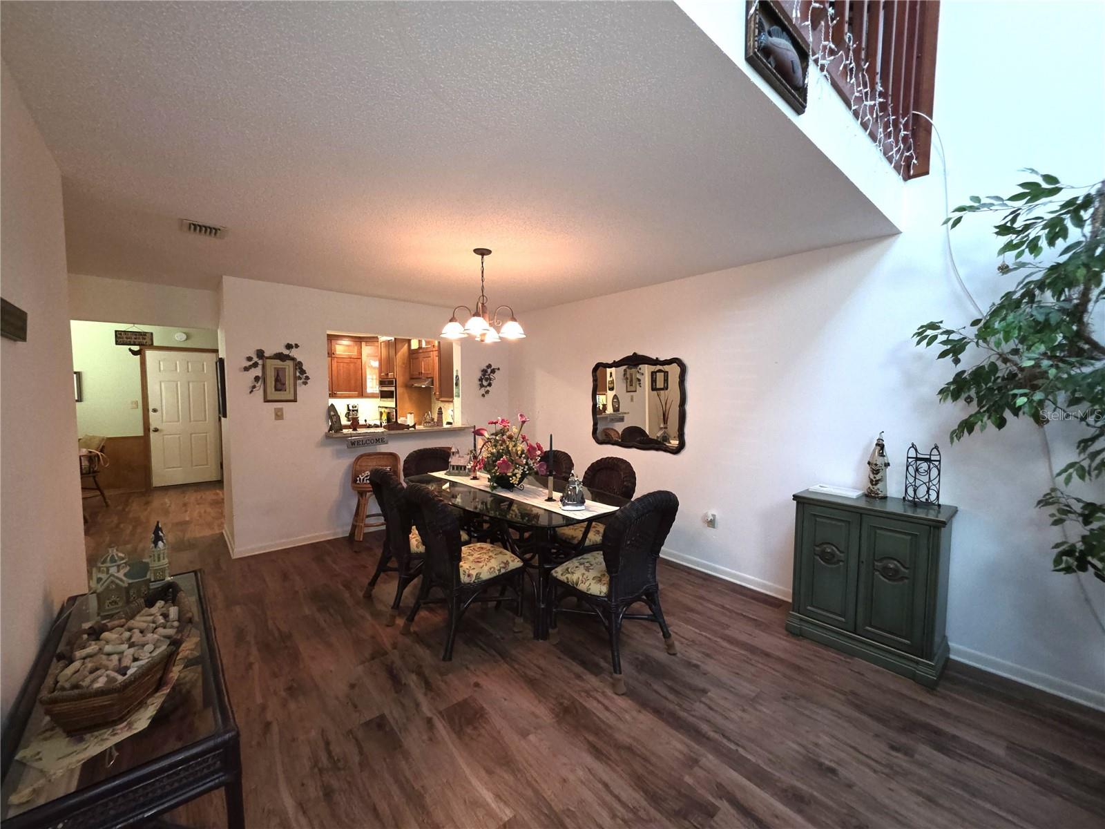 LEESBURG PALM HARBOR SUB - Residential Lease