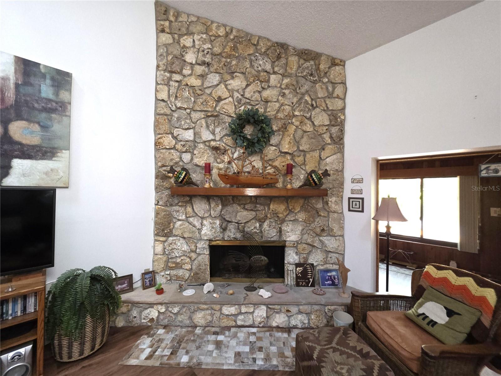 LEESBURG PALM HARBOR SUB - Residential Lease