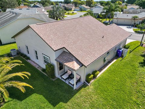 A home in LAKELAND