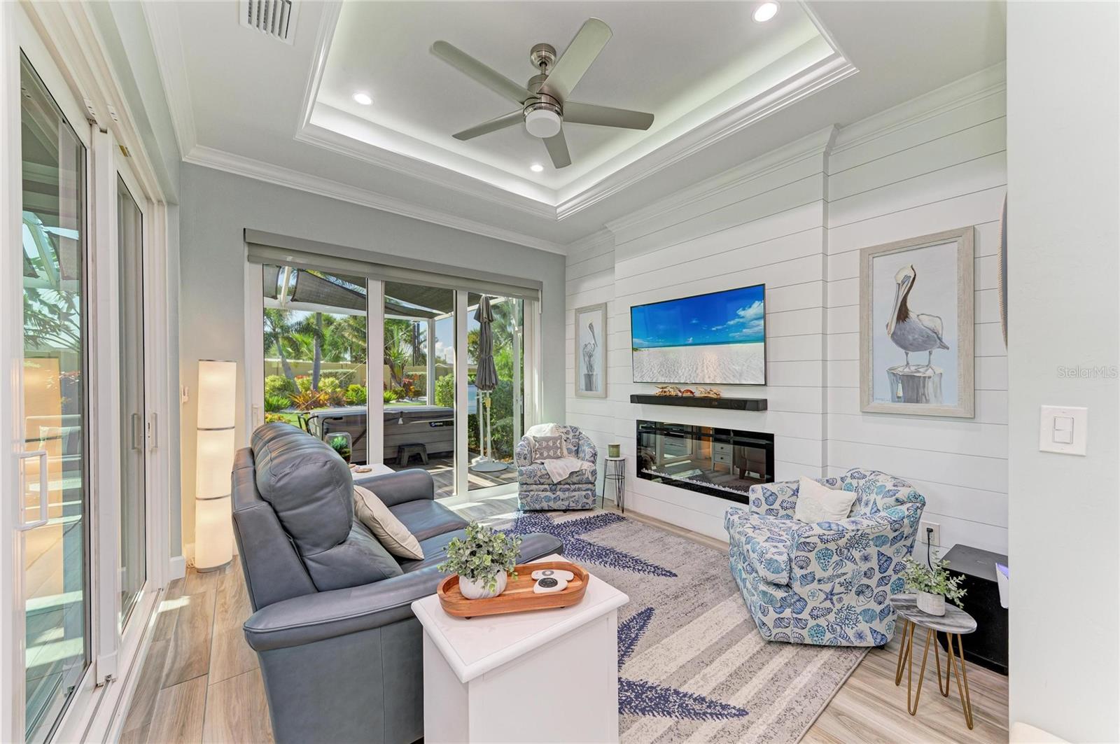 THORNTON CRK MOTORCOACH RESIDENCE - Residential