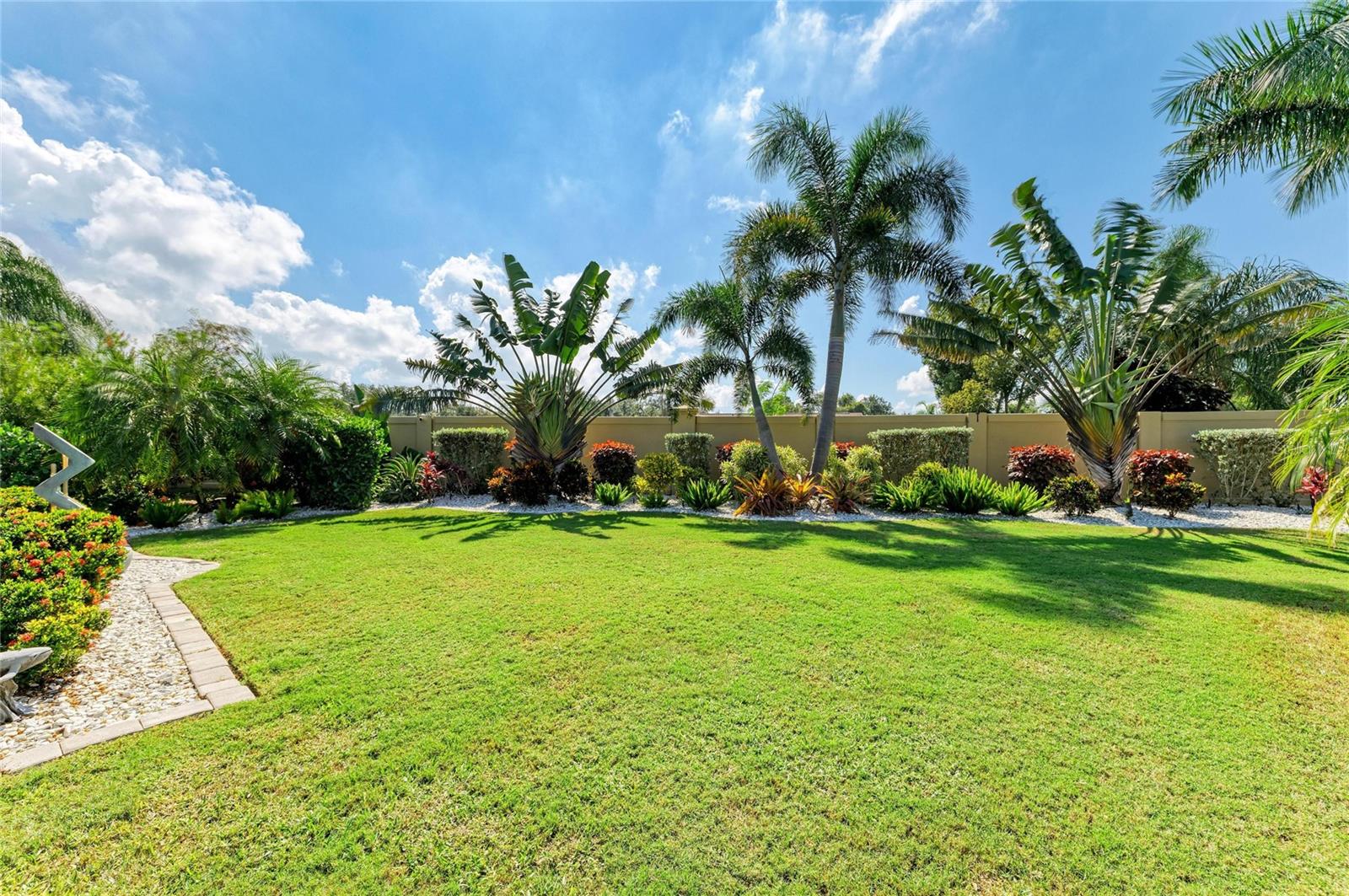 THORNTON CRK MOTORCOACH RESIDENCE - Residential