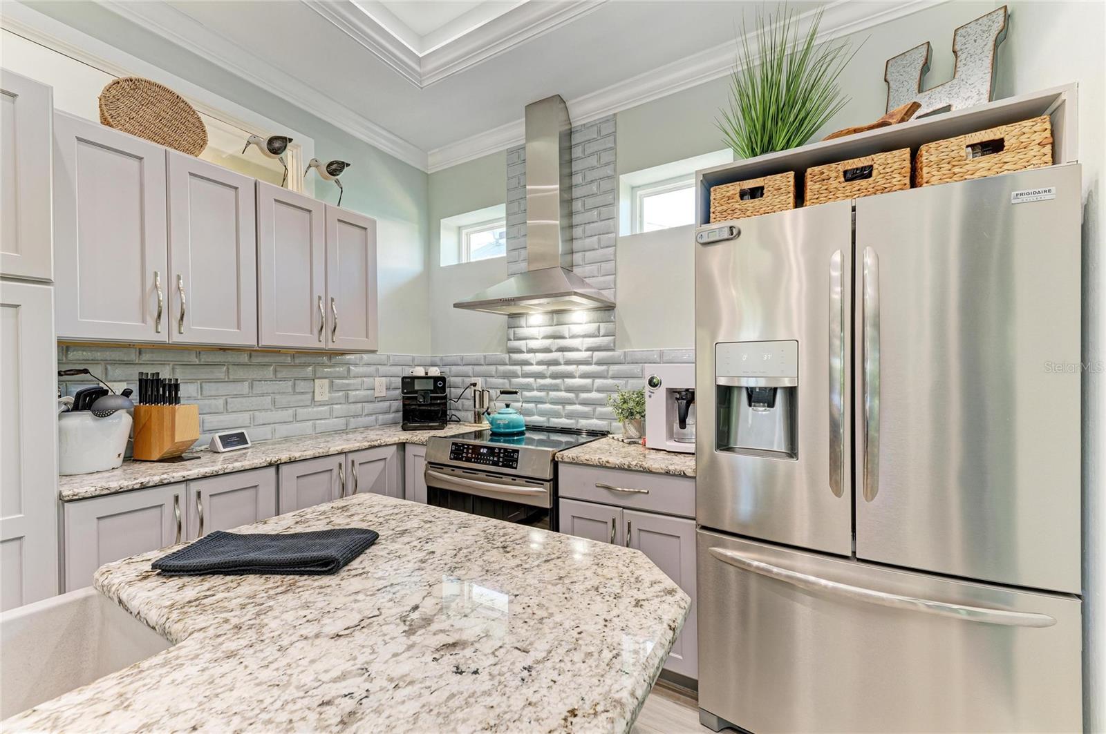 THORNTON CRK MOTORCOACH RESIDENCE - Residential