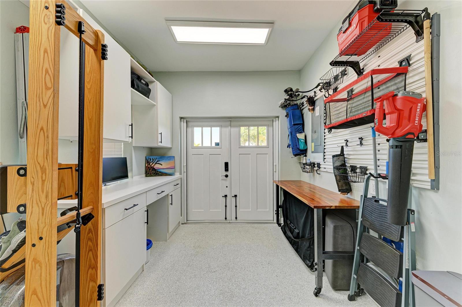 THORNTON CRK MOTORCOACH RESIDENCE - Residential