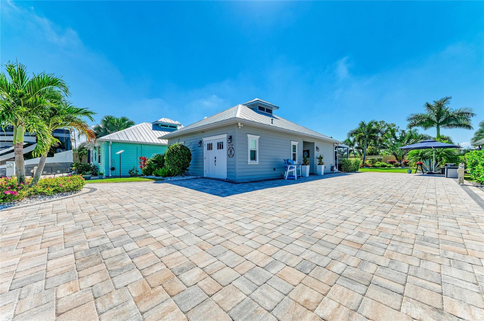 THORNTON CRK MOTORCOACH RESIDENCE - Residential