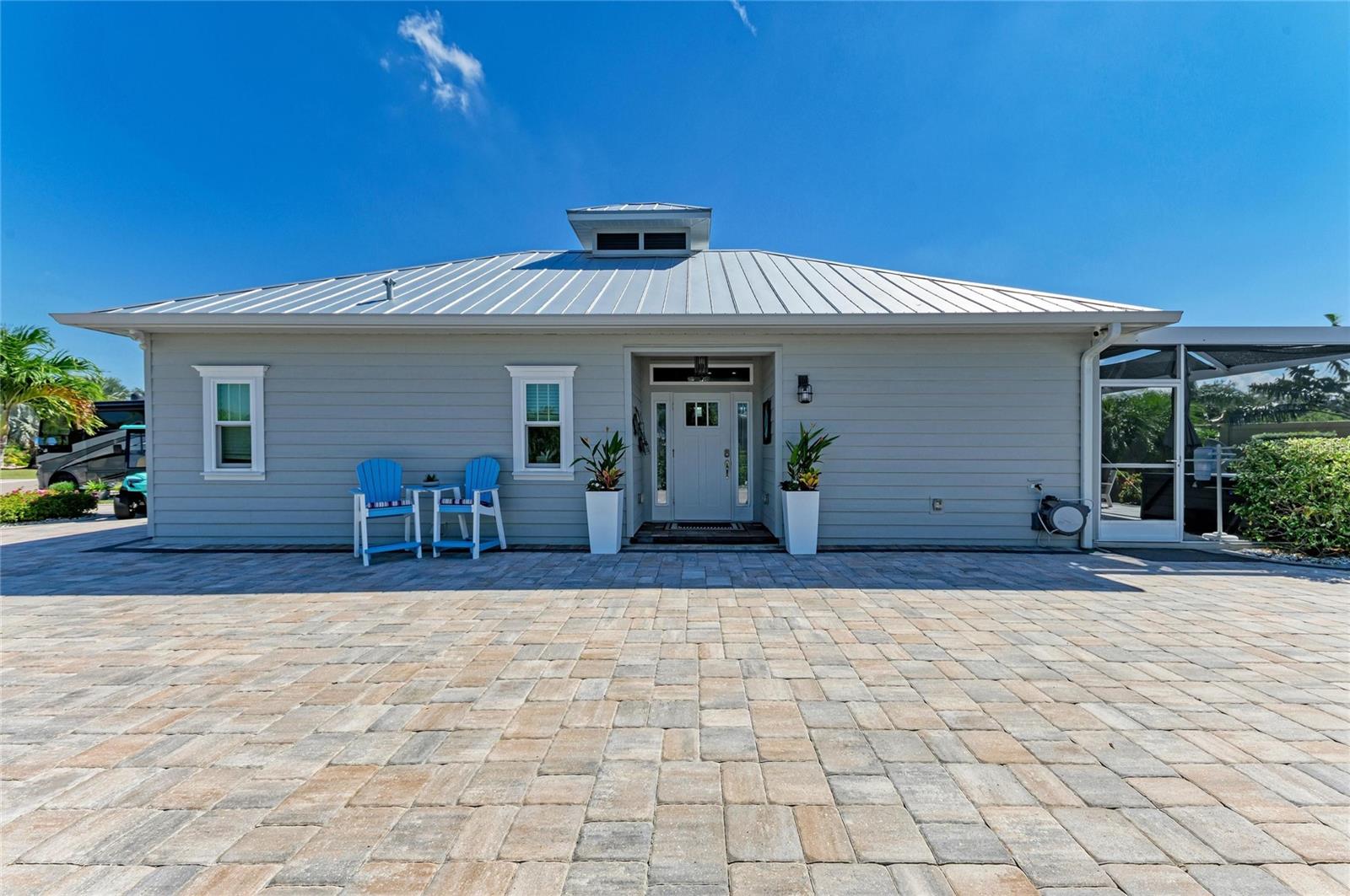 THORNTON CRK MOTORCOACH RESIDENCE - Residential