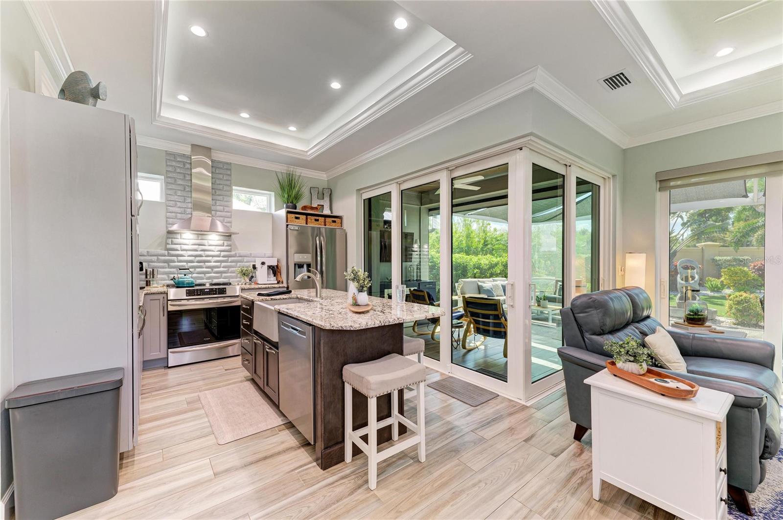 THORNTON CRK MOTORCOACH RESIDENCE - Residential