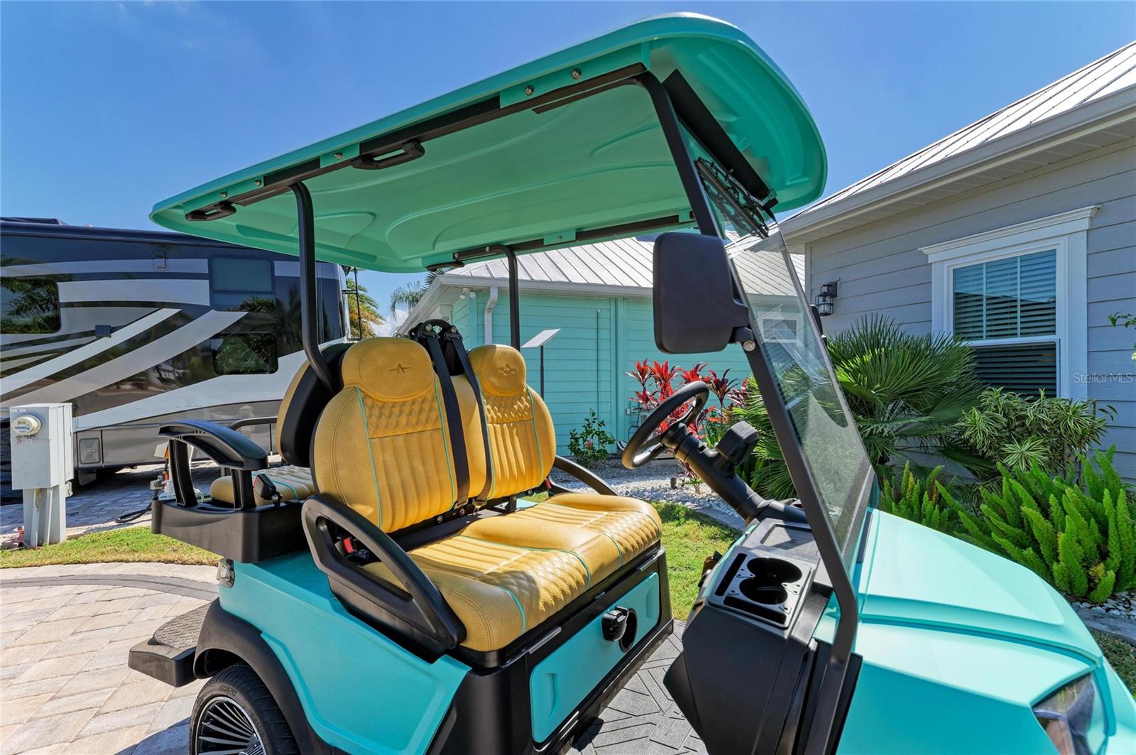 THORNTON CRK MOTORCOACH RESIDENCE - Residential