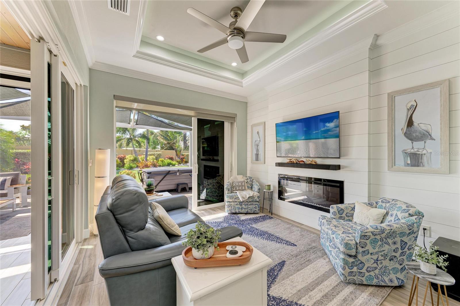 THORNTON CRK MOTORCOACH RESIDENCE - Residential