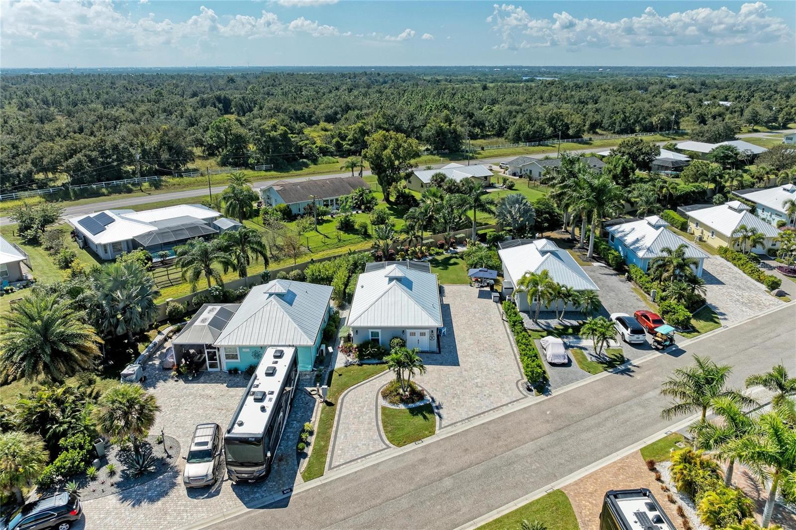 THORNTON CRK MOTORCOACH RESIDENCE - Residential