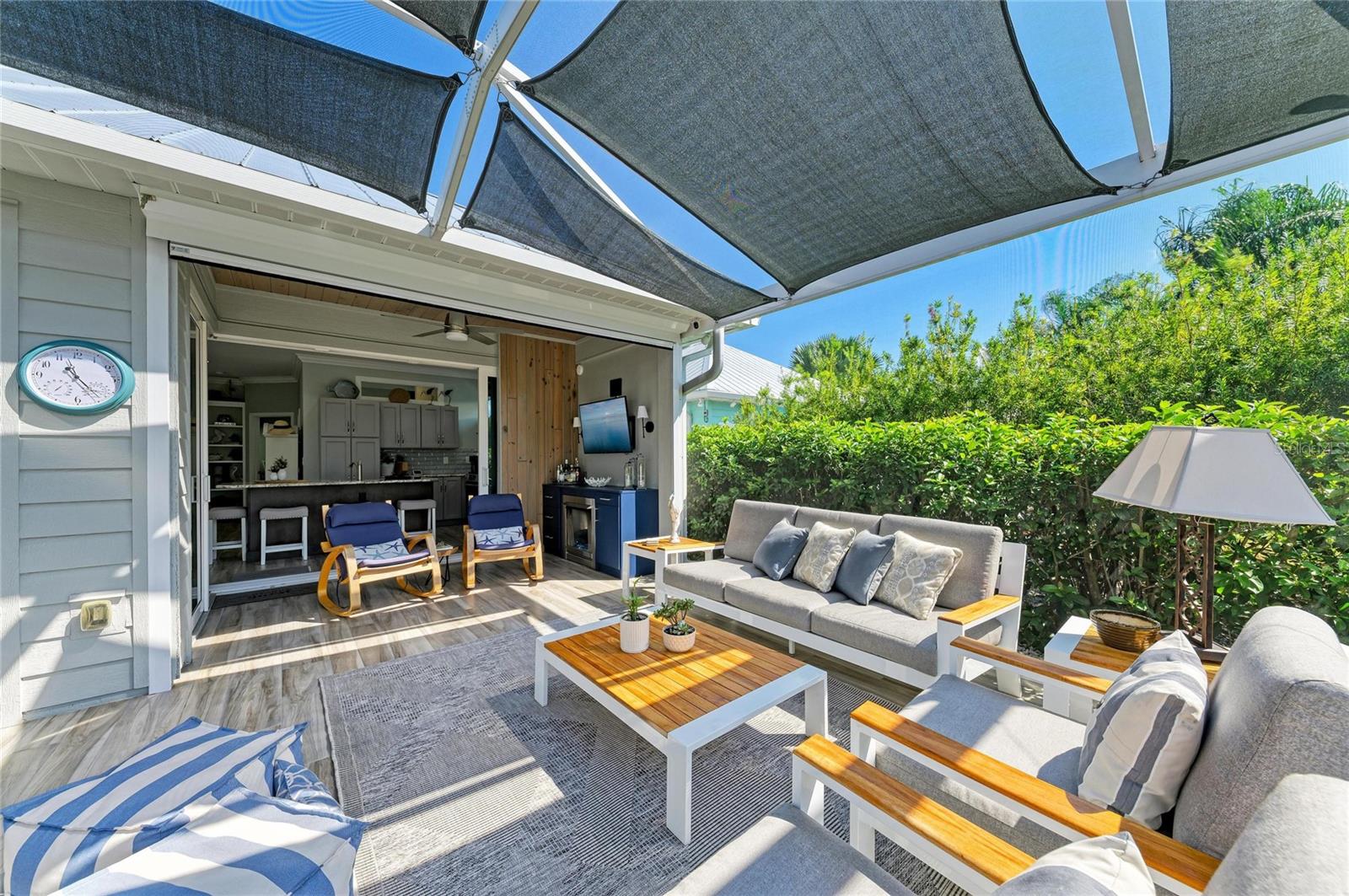 THORNTON CRK MOTORCOACH RESIDENCE - Residential