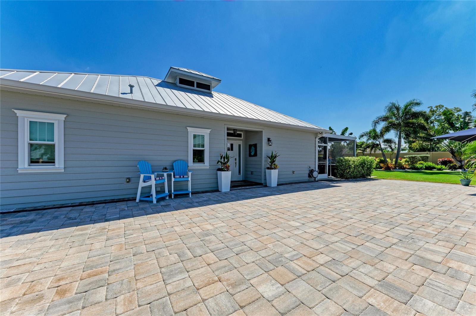 THORNTON CRK MOTORCOACH RESIDENCE - Residential