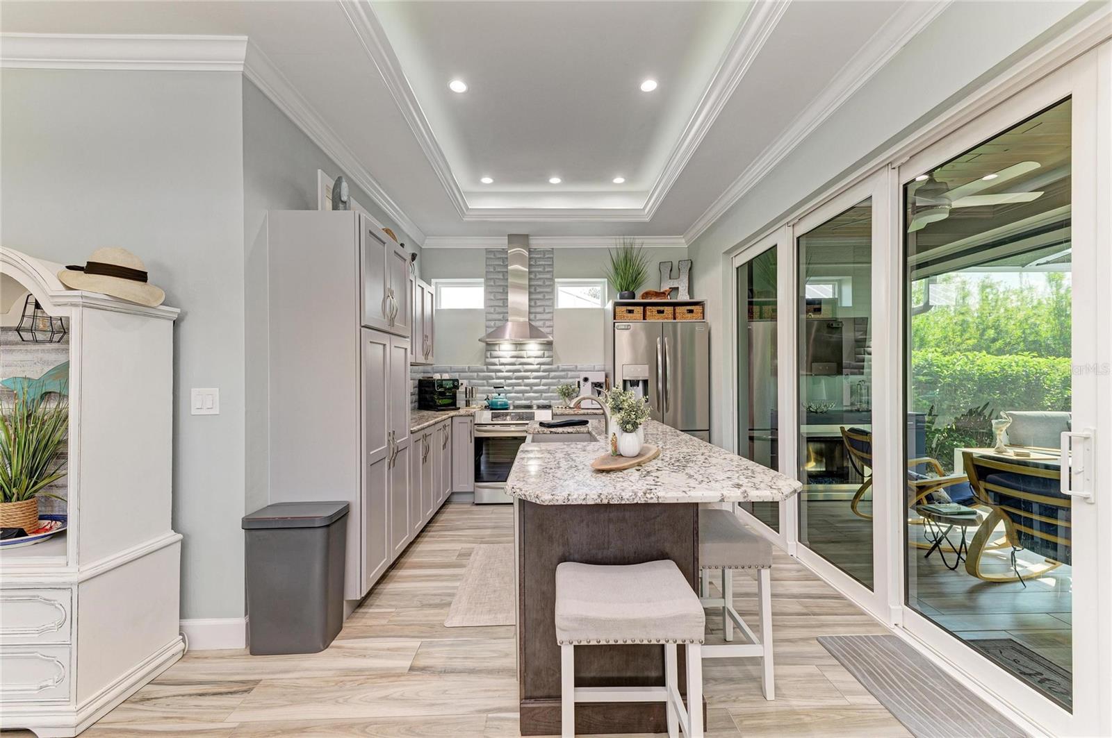 THORNTON CRK MOTORCOACH RESIDENCE - Residential