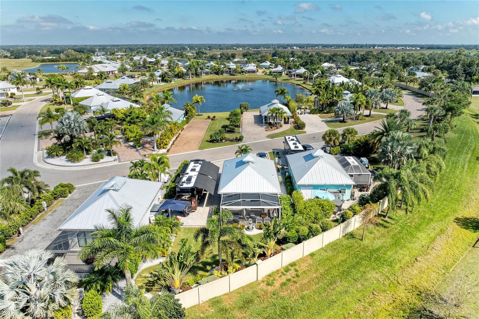 THORNTON CRK MOTORCOACH RESIDENCE - Residential