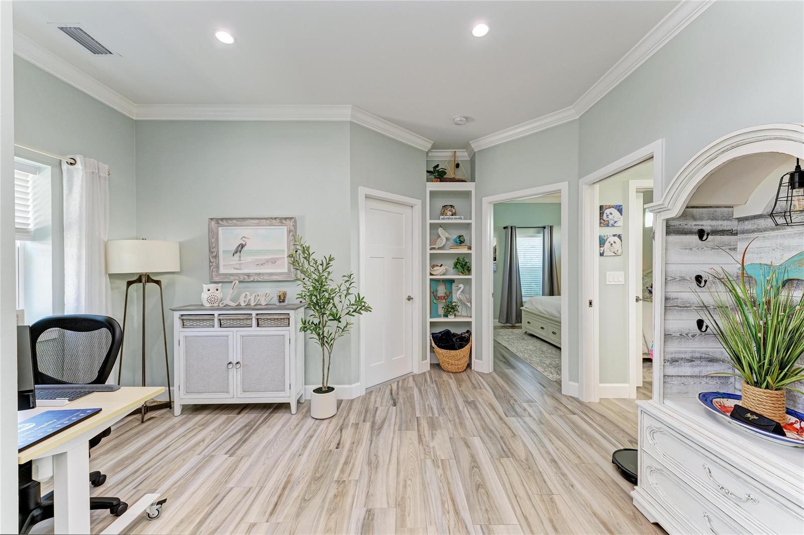 THORNTON CRK MOTORCOACH RESIDENCE - Residential