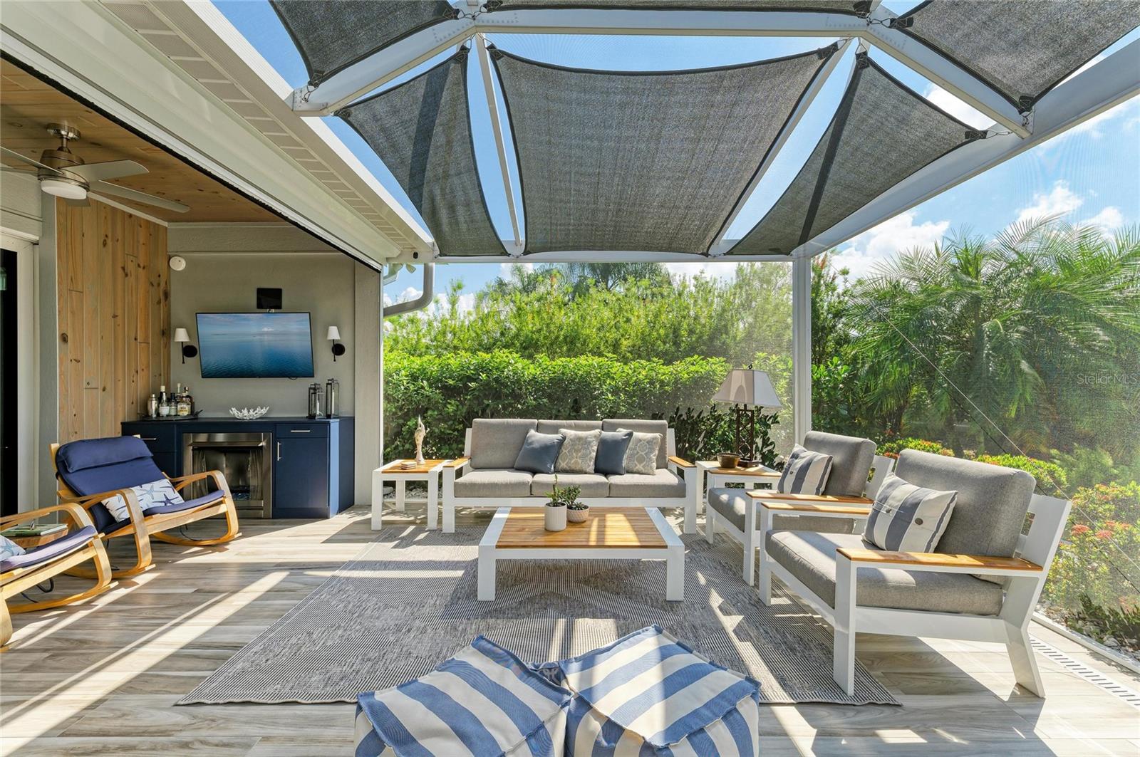 THORNTON CRK MOTORCOACH RESIDENCE - Residential