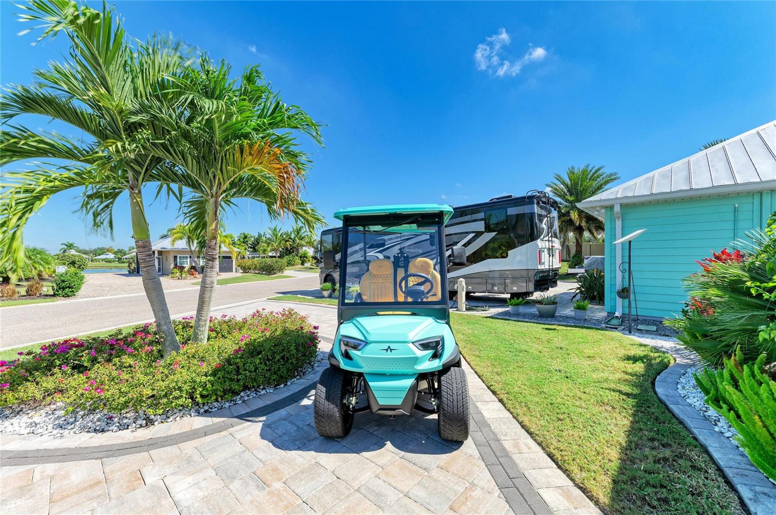 THORNTON CRK MOTORCOACH RESIDENCE - Residential