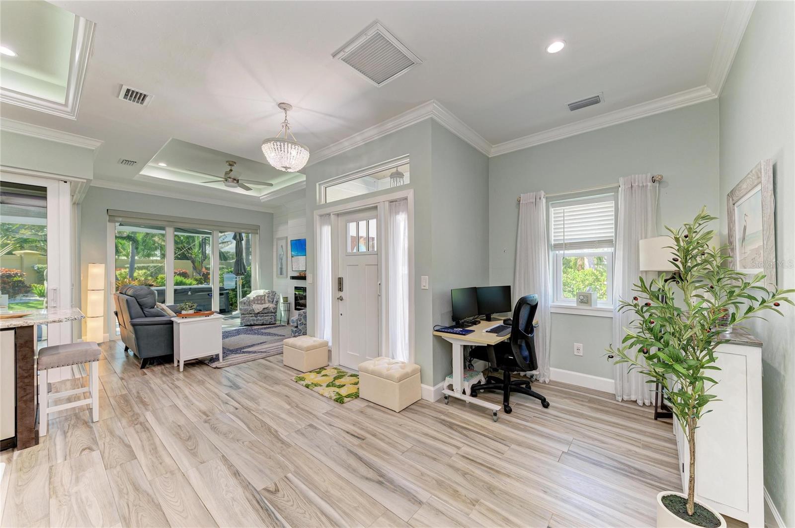 THORNTON CRK MOTORCOACH RESIDENCE - Residential