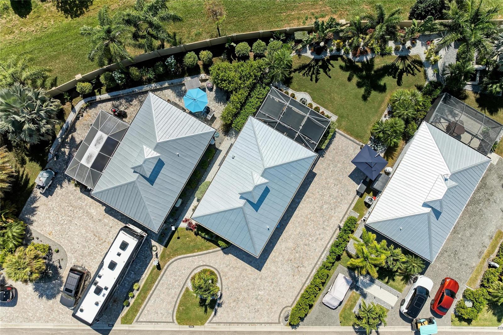 THORNTON CRK MOTORCOACH RESIDENCE - Residential