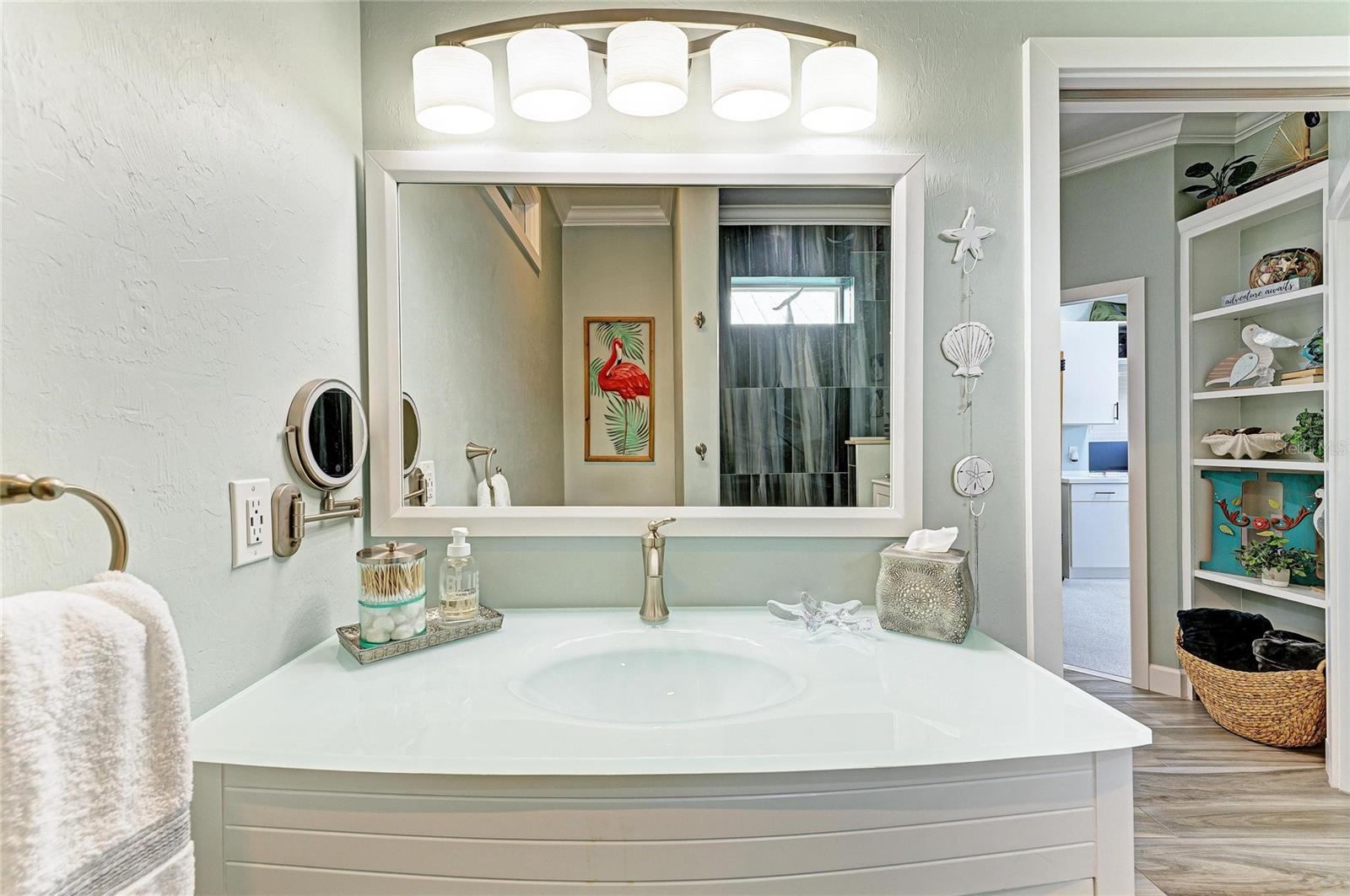 THORNTON CRK MOTORCOACH RESIDENCE - Residential