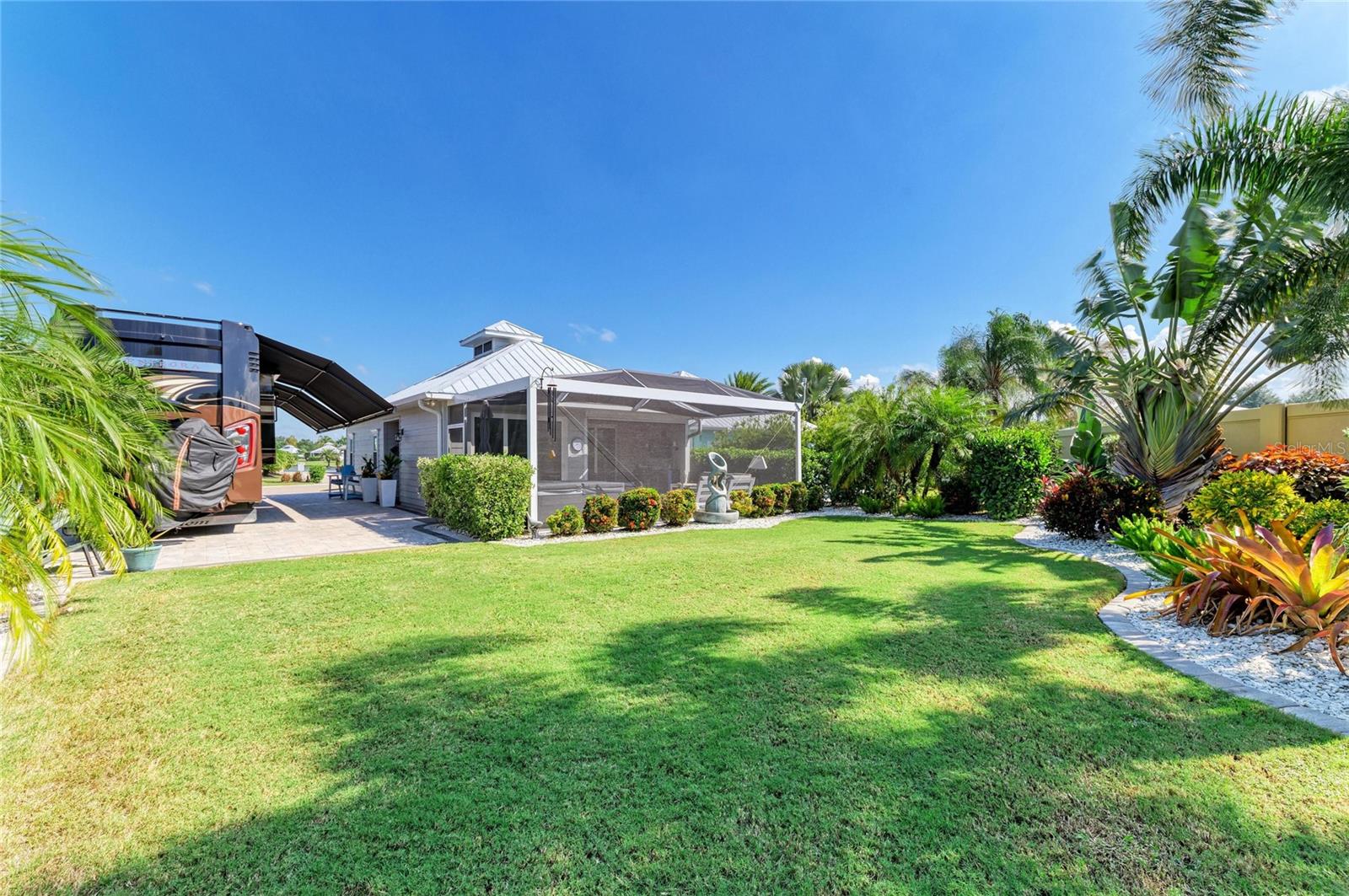 THORNTON CRK MOTORCOACH RESIDENCE - Residential