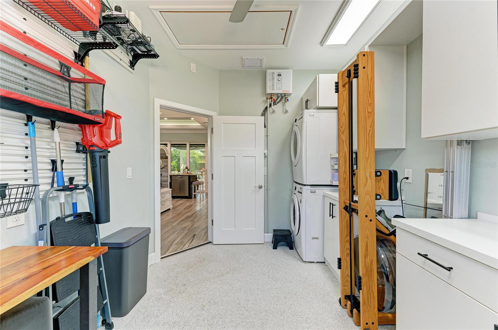 THORNTON CRK MOTORCOACH RESIDENCE - Residential