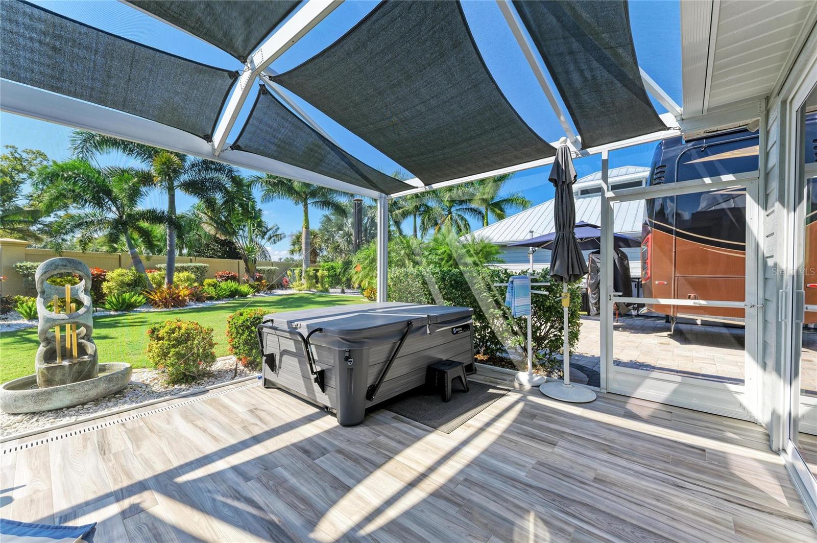 THORNTON CRK MOTORCOACH RESIDENCE - Residential