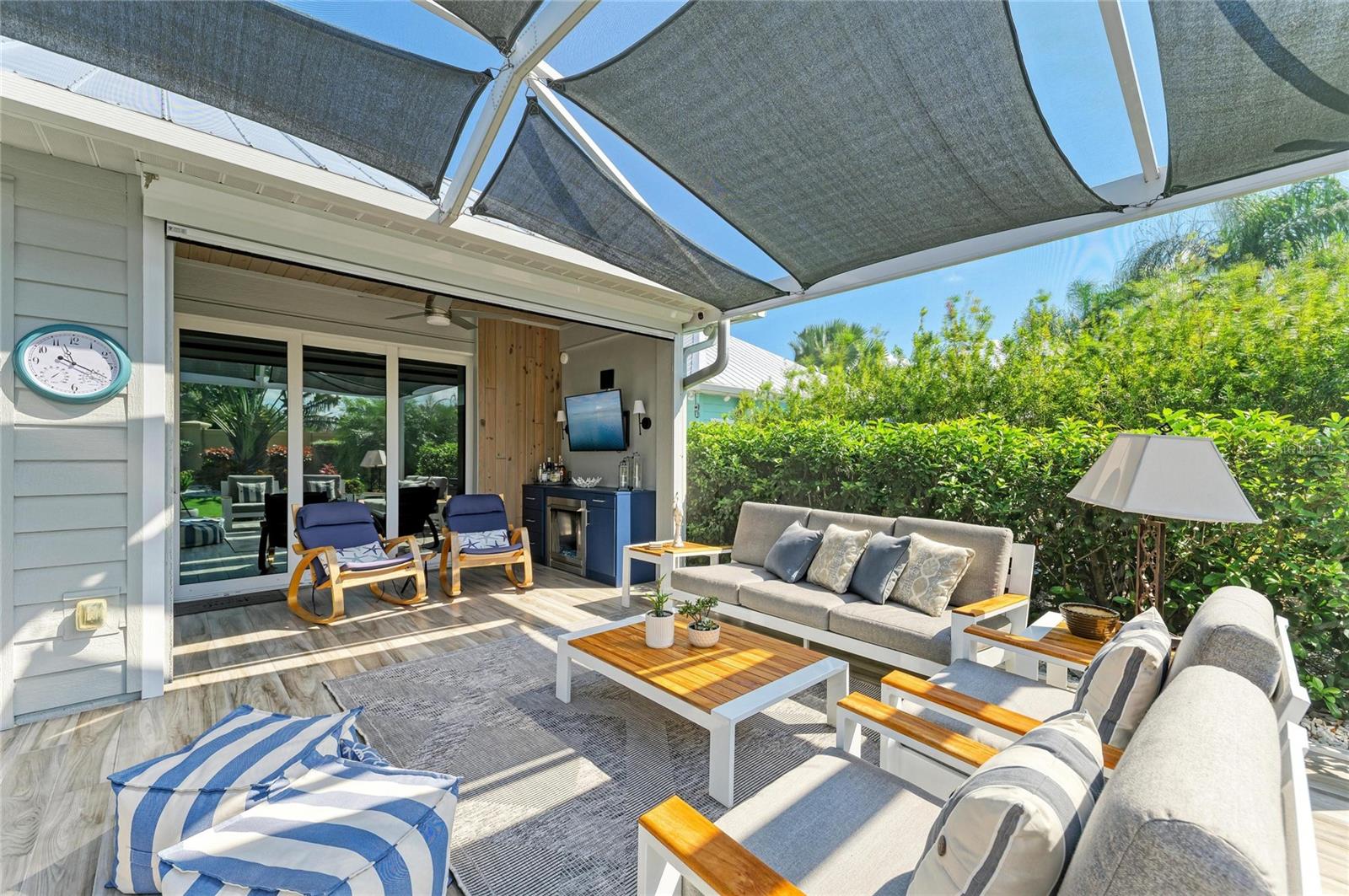 THORNTON CRK MOTORCOACH RESIDENCE - Residential