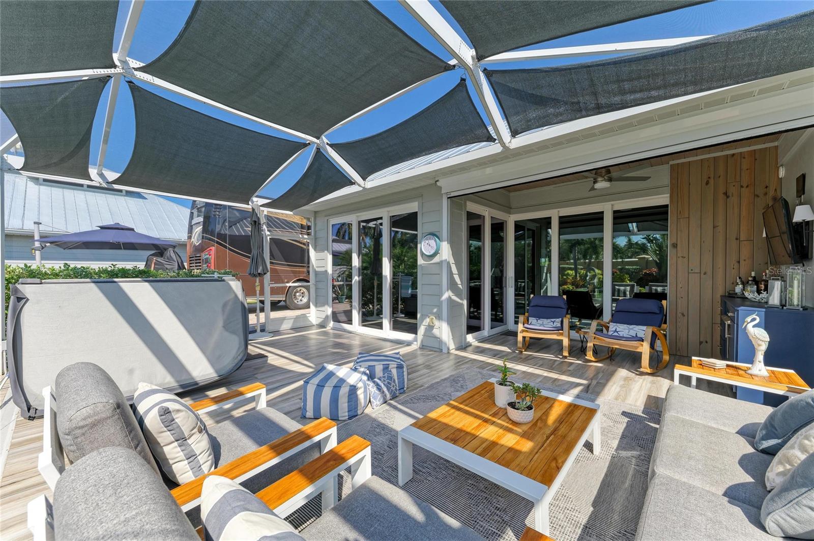 THORNTON CRK MOTORCOACH RESIDENCE - Residential