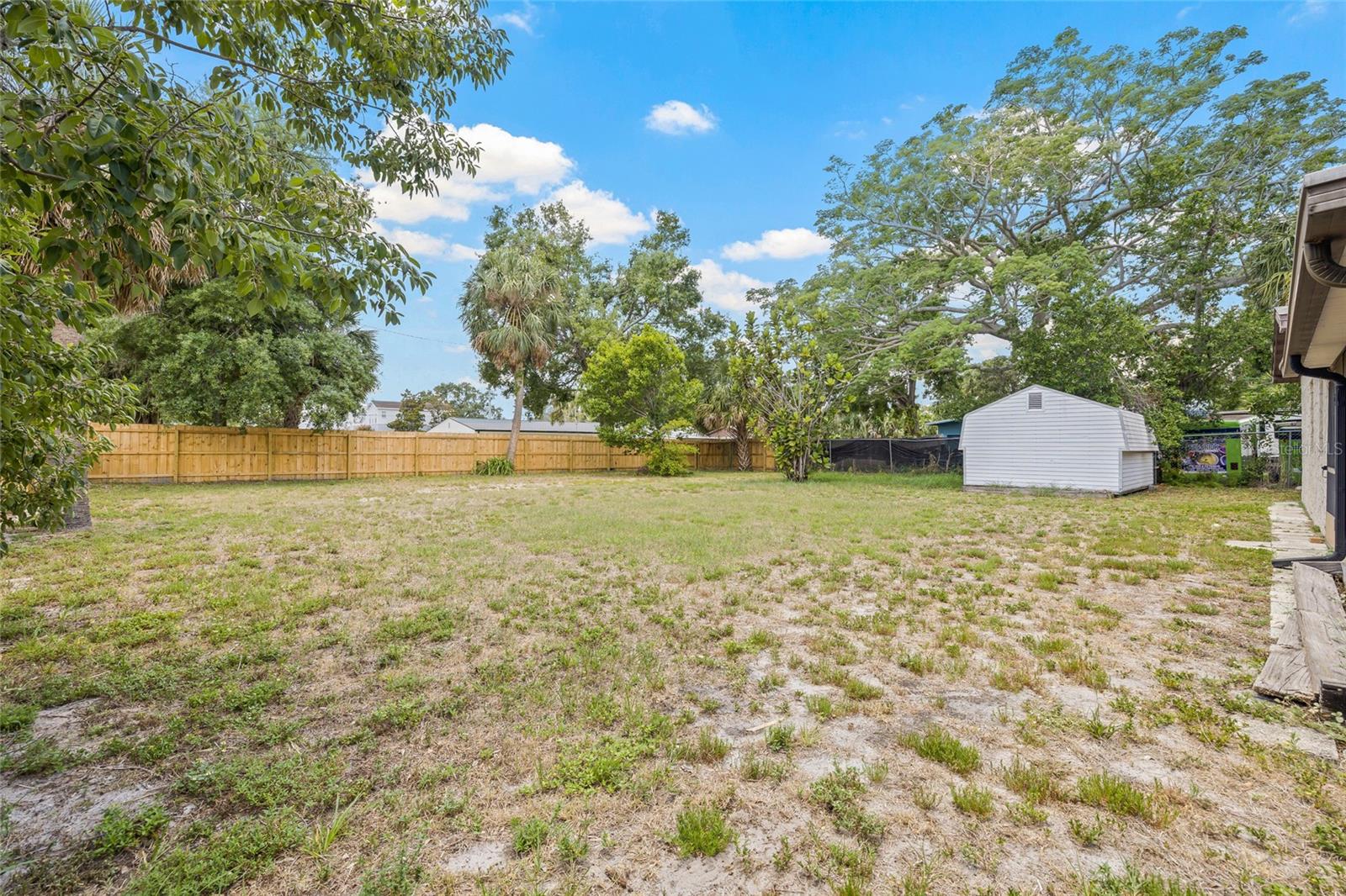 GANDY CITY 5 - Residential