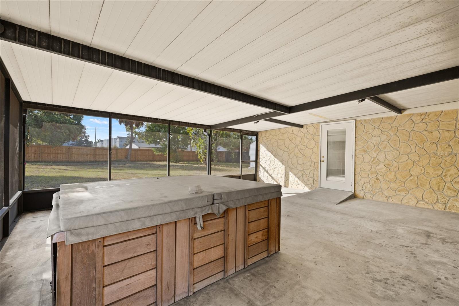 GANDY CITY 5 - Residential