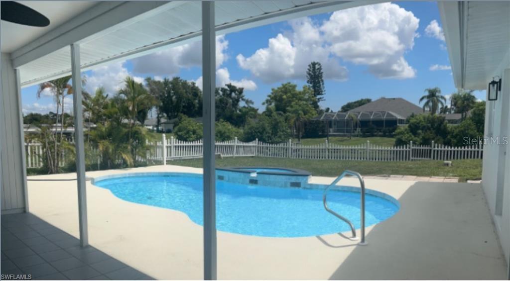 ROTONDA WEST PEBBLE BEACH - Residential