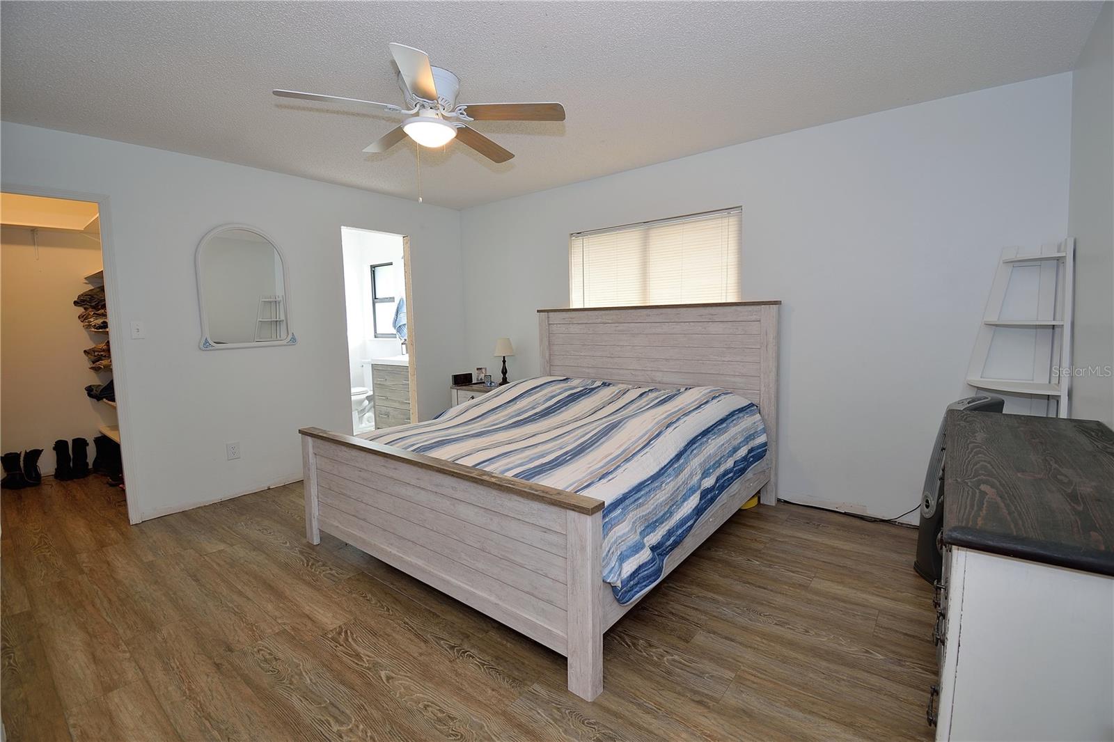 FOX LAKE MANOR SEC 01 - Residential