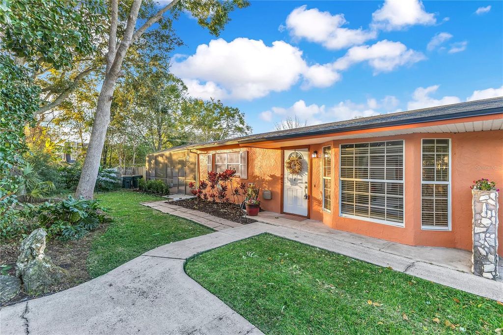 Photo of 212 Tennessee Avenue, Saint Cloud, FL 34769 (MLS # S5141344)