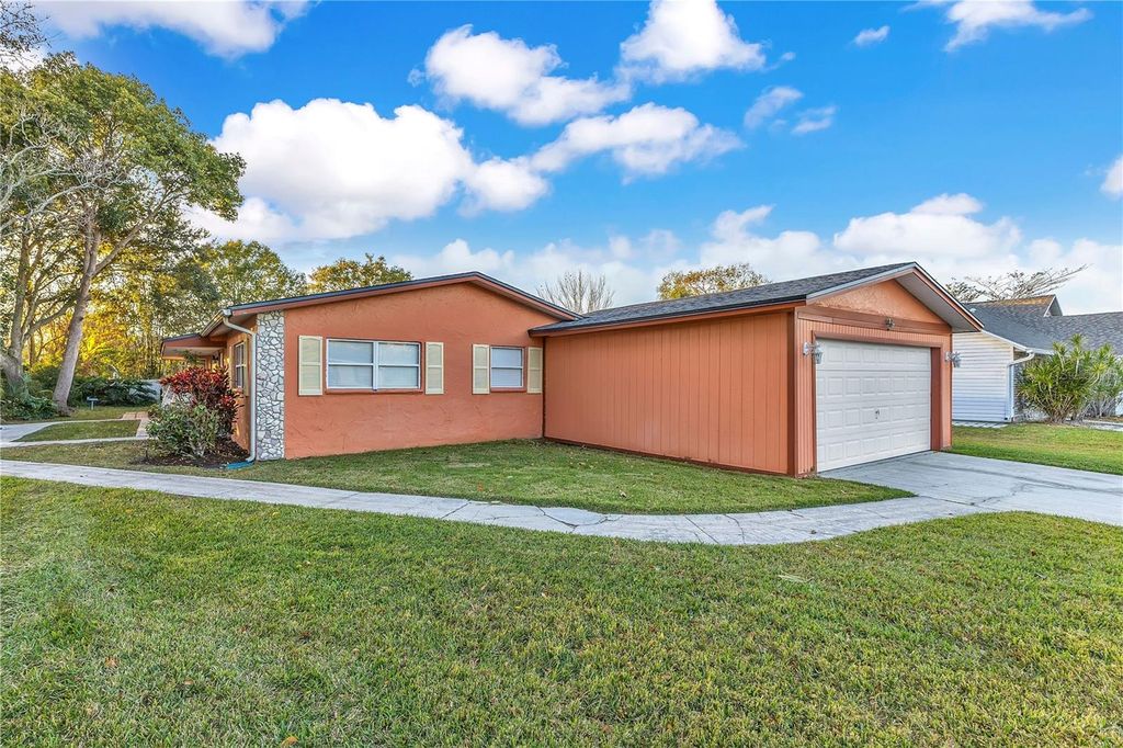 Photo of 212 Tennessee Avenue, Saint Cloud, FL 34769 (MLS # S5141344)