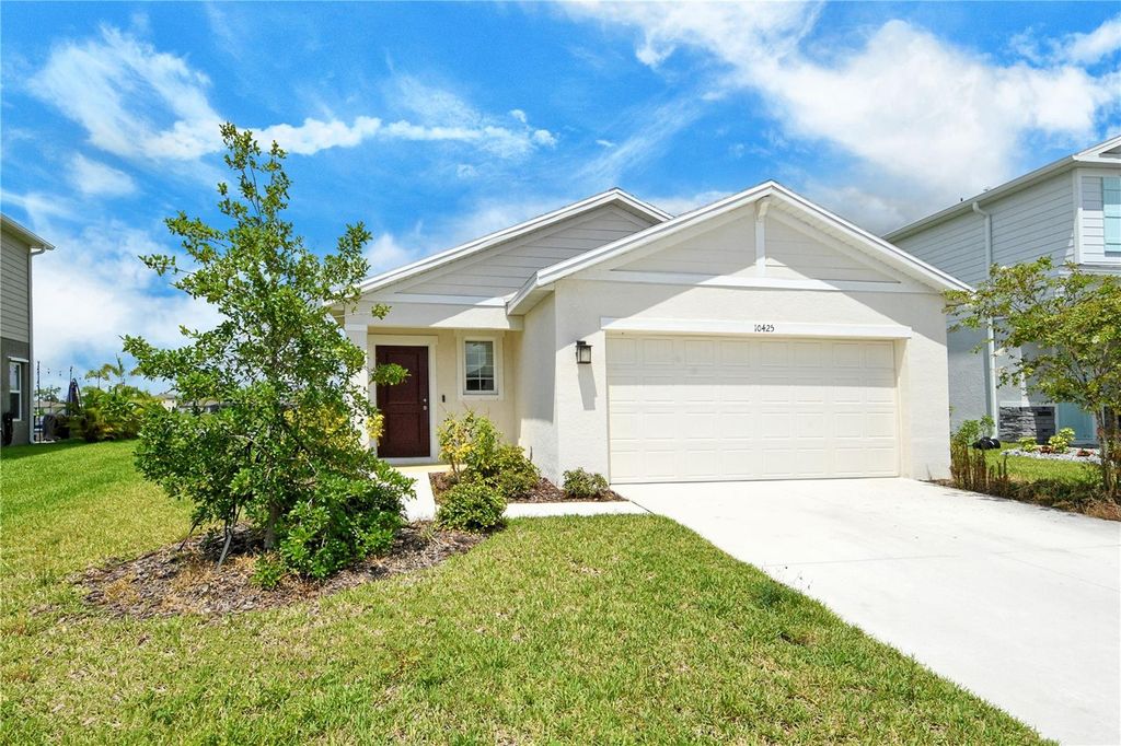 Photo of 10425 High Noon Trail, Parrish, FL 34219 (MLS # A4674170)