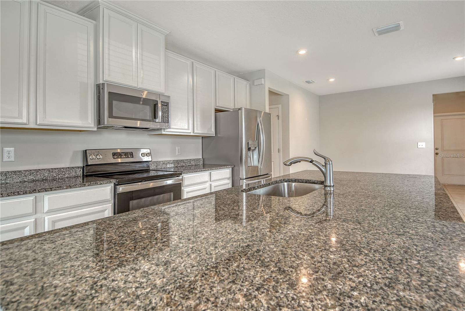 10425 HIGH NOON TRAIL