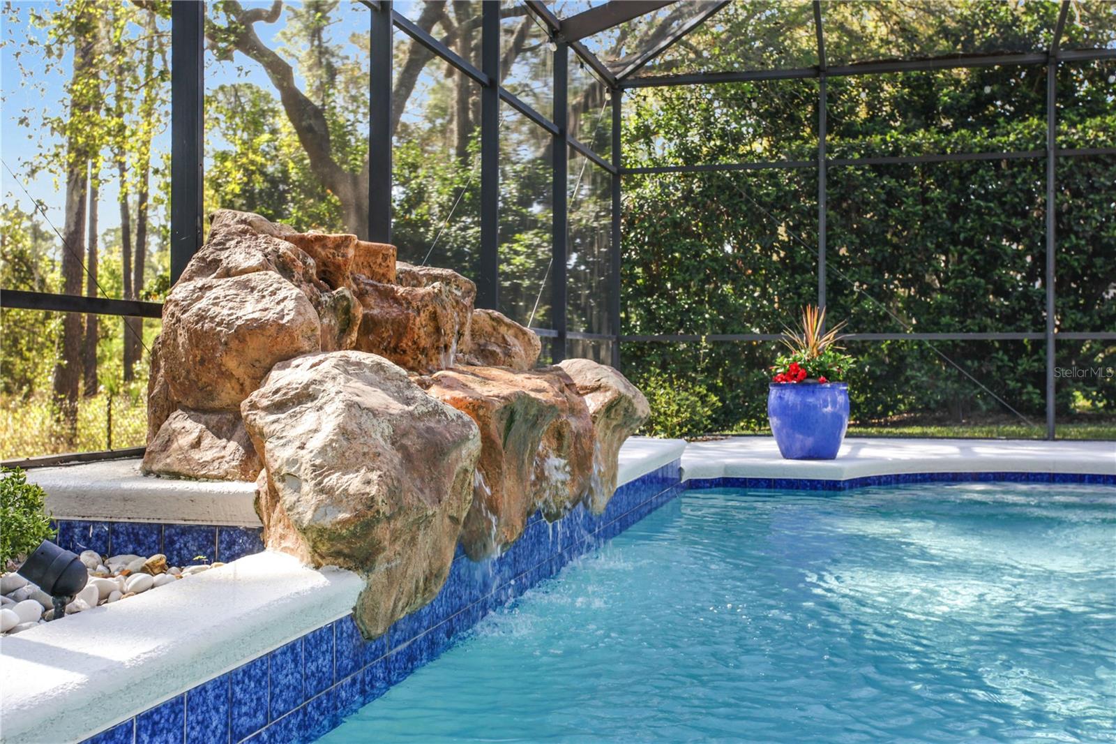 KEENES POINTE - Residential