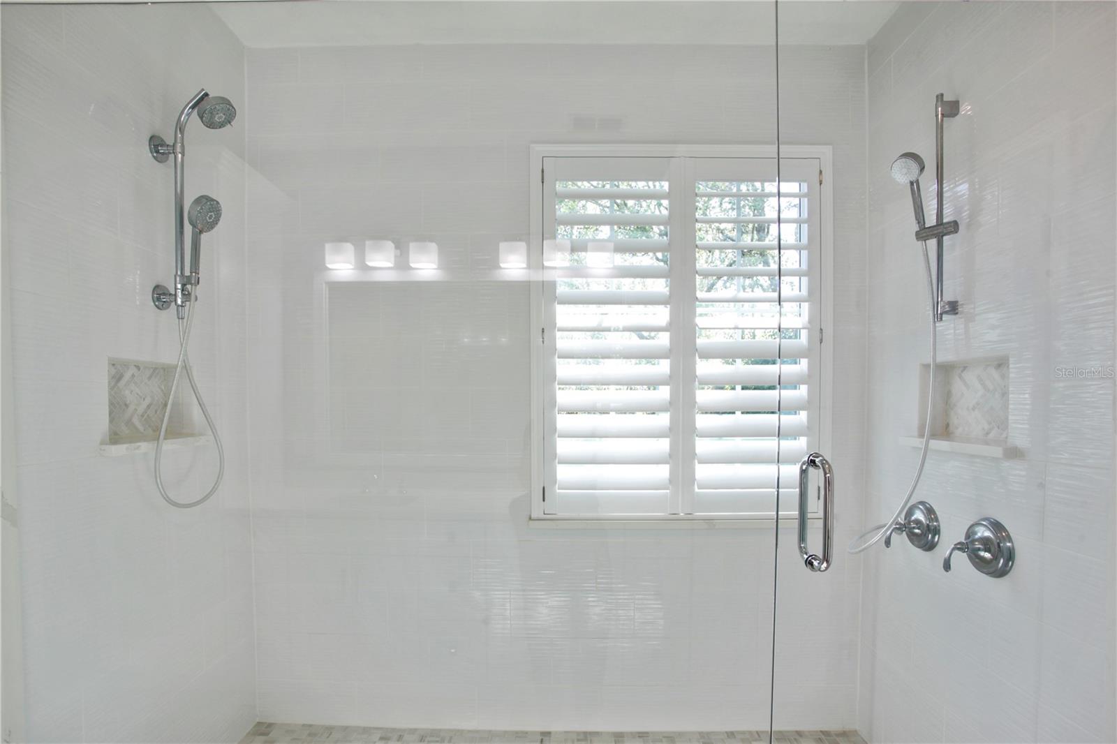 KEENES POINTE - Residential