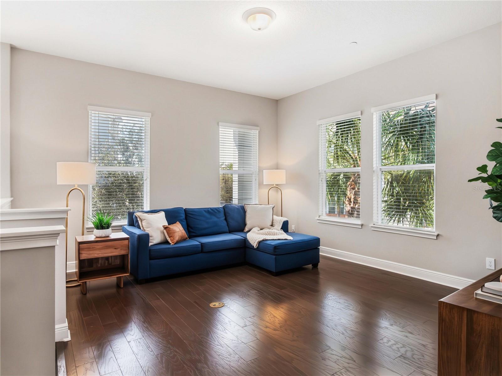 LAUREATE PARK NBRHD CENTER PH 1 - Residential