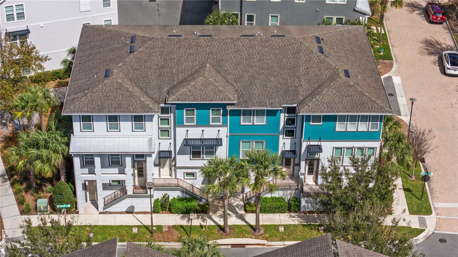 LAUREATE PARK NBRHD CENTER PH 1 - Residential